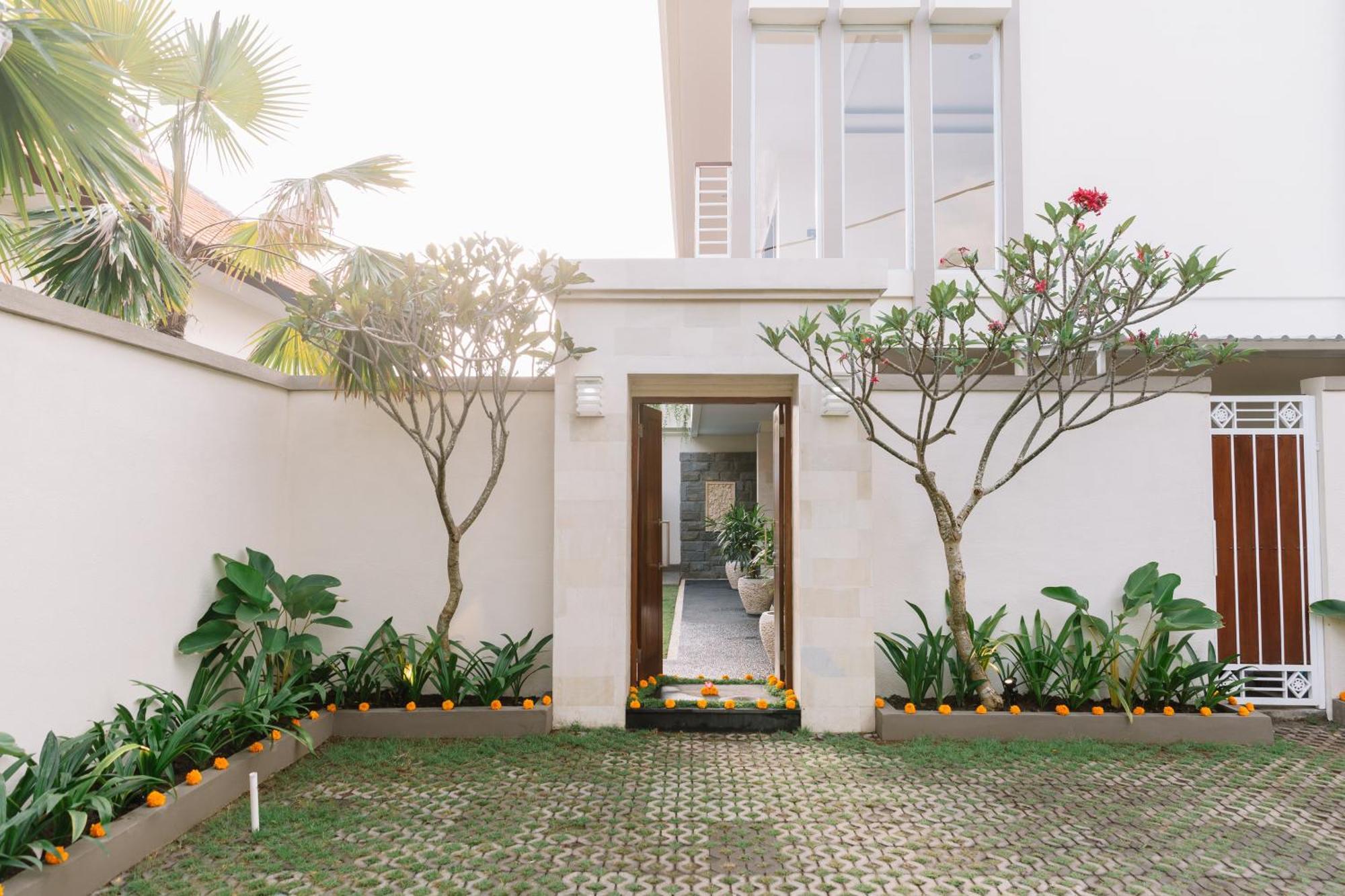 Kubu Benoa Guest House Нуса-Дуа Экстерьер фото
